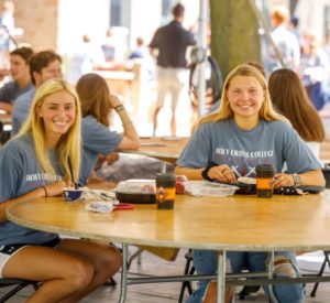 Students eating outdoors